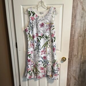 Signature by Robbie Bee White Floral Ruffle Hem Mini Dress